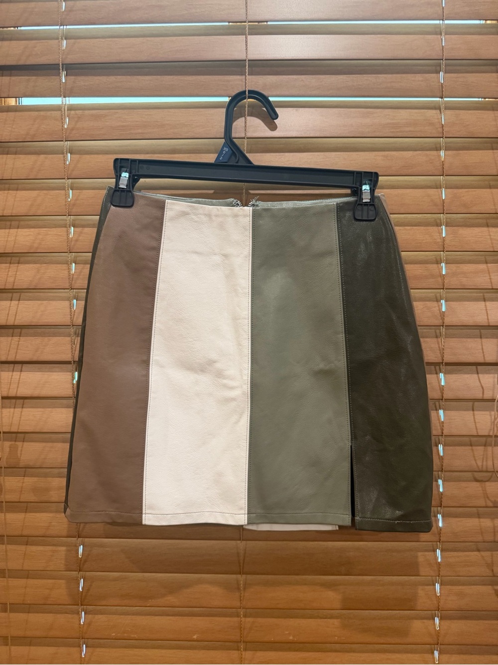 Le Lis Colorblock Faux Leather Mini Skirt in Cream, Brown & Olive